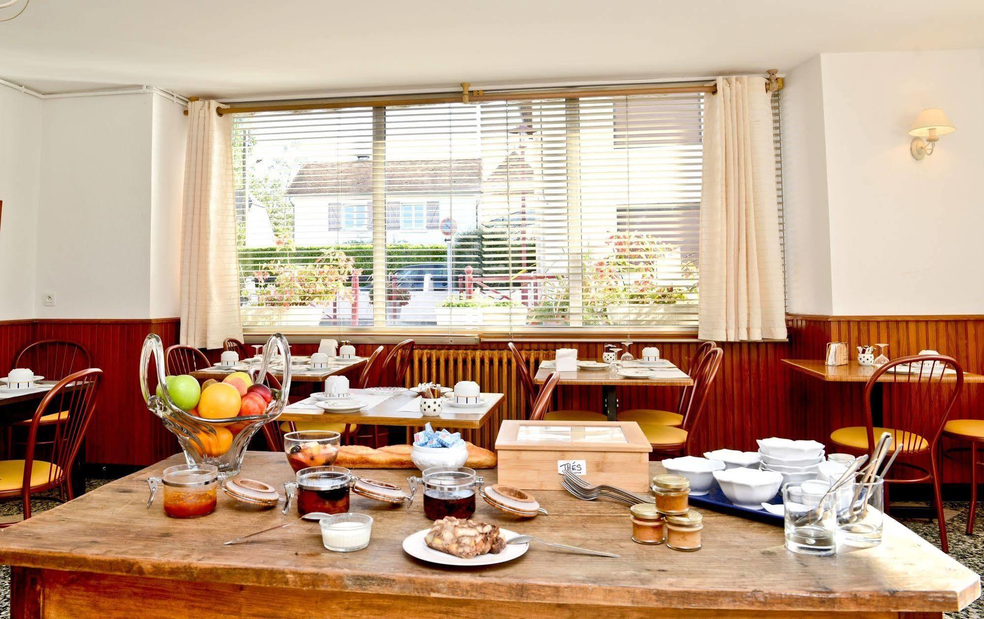 Logis Chez Germaine Hotel
